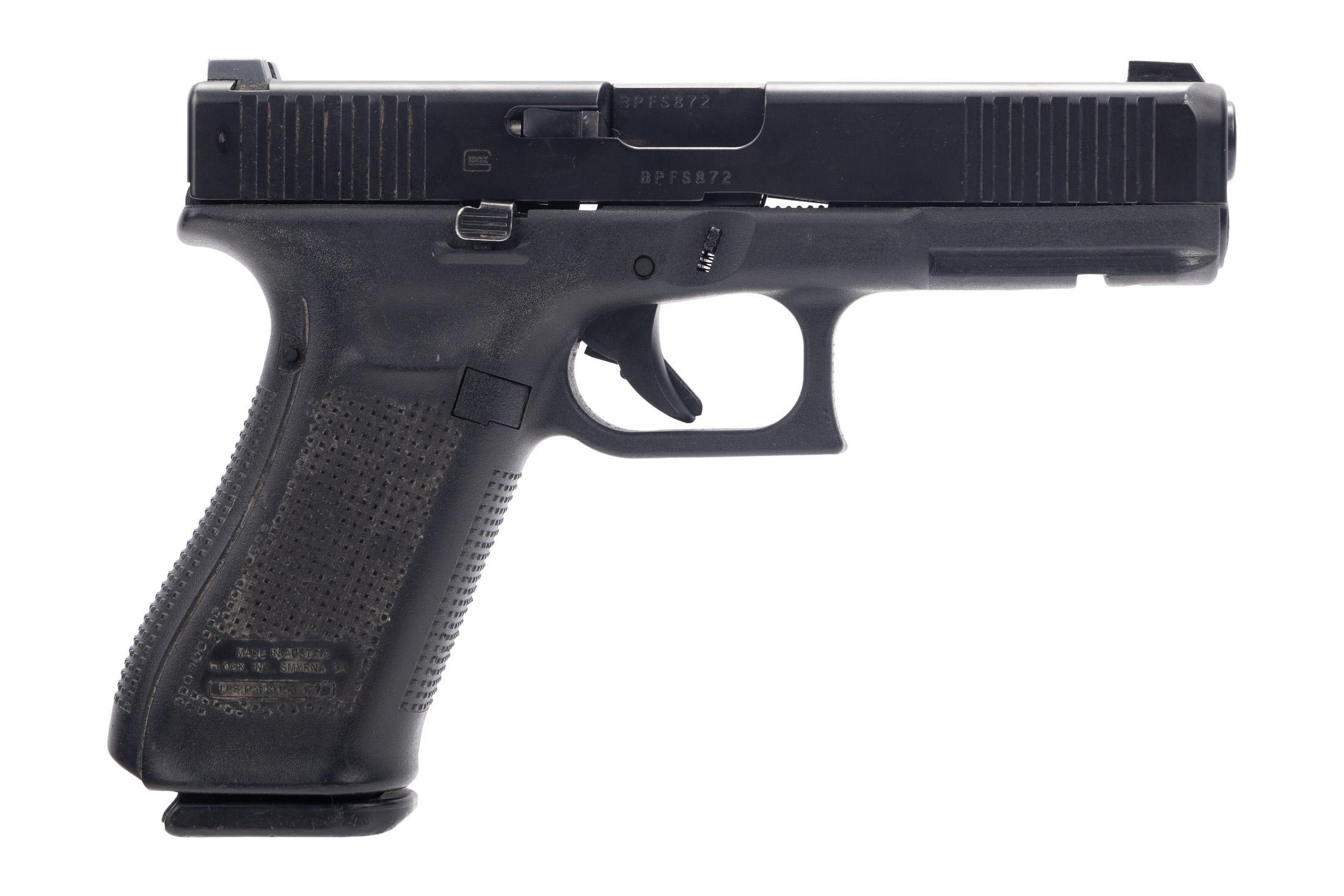 Glock USED GLOCK 17 Gen 5 9mm - Semi-Auto Pistol - 2x 17rd Mag
